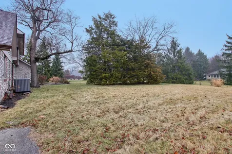 8815 Fathom Crest Indianapolis IN 46256