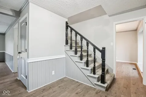 8815 Fathom Crest Indianapolis IN 46256