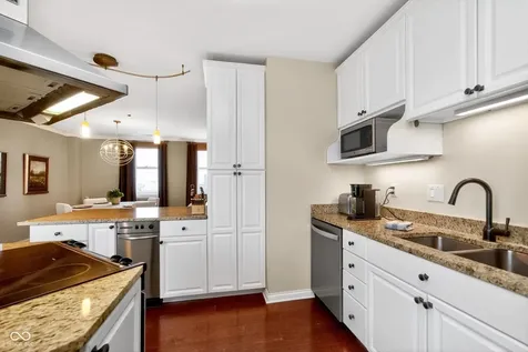 110 E Washington Street Indianapolis IN 46204