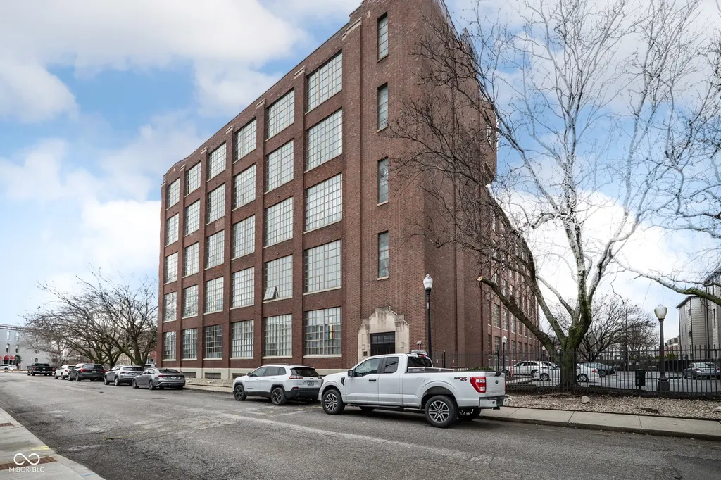 611 N Park Avenue Indianapolis IN 46204