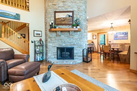 9002 E Agate Avenue Nashville IN 47448