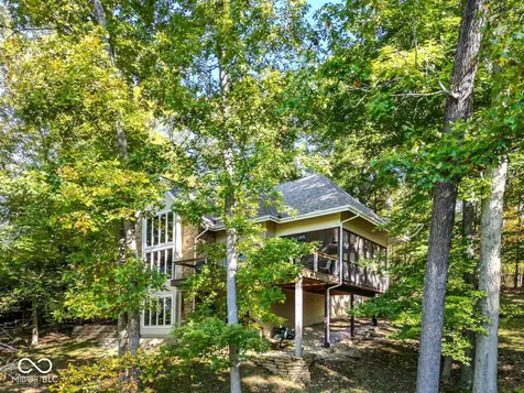 9002 E Agate Avenue Nashville IN 47448