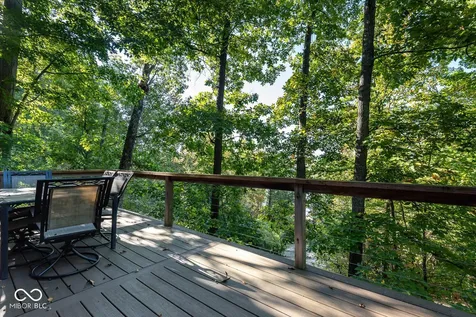 9002 E Agate Avenue Nashville IN 47448