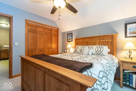 9002 E Agate Avenue Nashville IN 47448