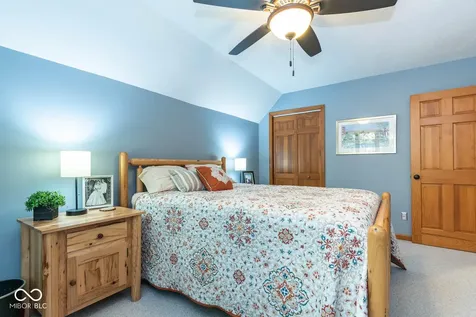 9002 E Agate Avenue Nashville IN 47448