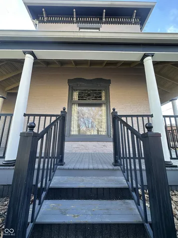 102 N Meridian Street Roachdale IN 46172