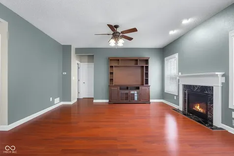 2910 Parkview Drive Columbus IN 47201