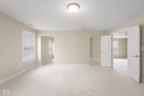 2910 Parkview Drive Columbus IN 47201