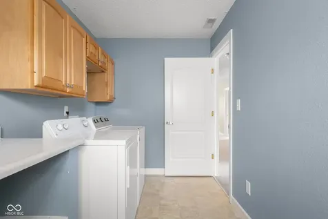 2910 Parkview Drive Columbus IN 47201
