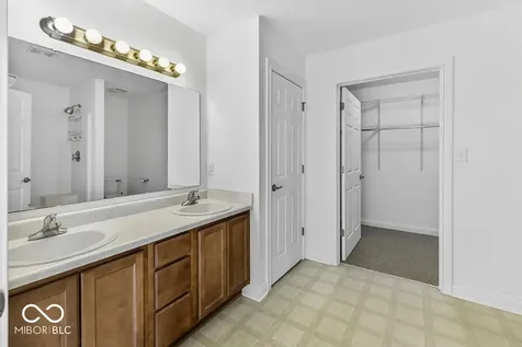 2212 Southlake Avenue E Greenwood IN 46143