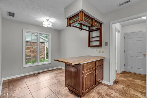 5228 Greenwillow Road Indianapolis IN 46226