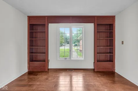 5228 Greenwillow Road Indianapolis IN 46226