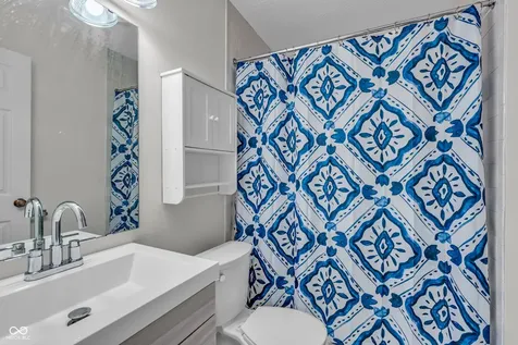 5228 Greenwillow Road Indianapolis IN 46226