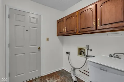 5228 Greenwillow Road Indianapolis IN 46226