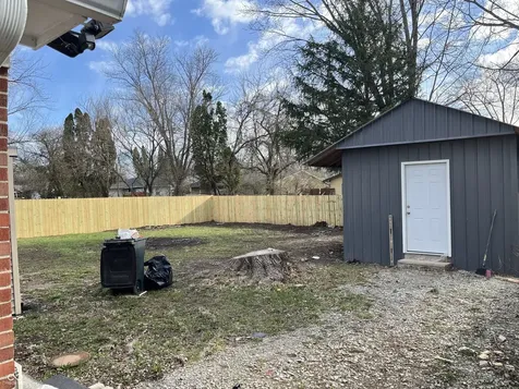 3919 Kivet Court Indianapolis IN 46235