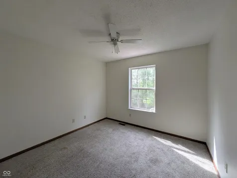 1685 Thresher Drive Columbus IN 47201
