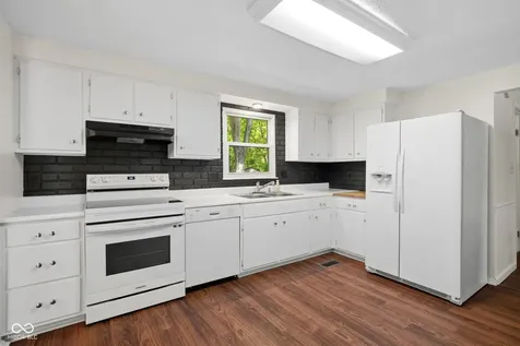 9222 Allisonwood Drive Indianapolis IN 46250
