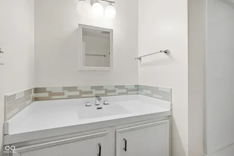 9222 Allisonwood Drive Indianapolis IN 46250