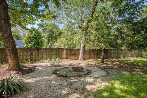 9222 Allisonwood Drive Indianapolis IN 46250