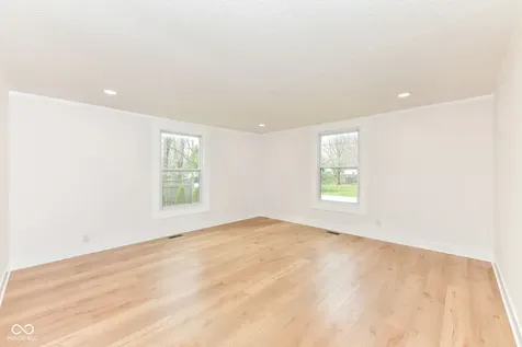 207 Linville Avenue Whitestown IN 46075