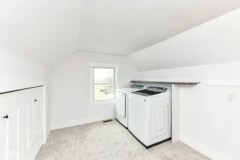 207 Linville Avenue Whitestown IN 46075