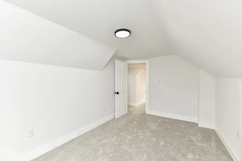 207 Linville Avenue Whitestown IN 46075