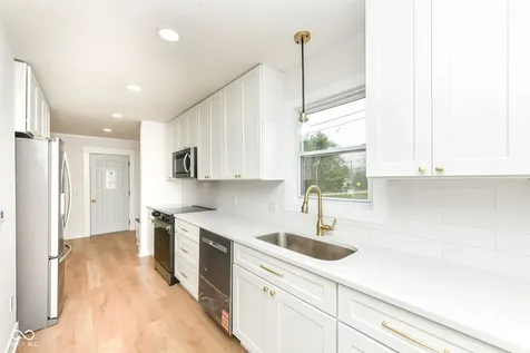 207 Linville Avenue Whitestown IN 46075