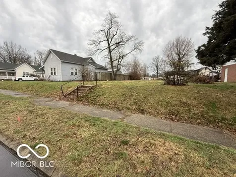 323 E Kruzan Street Brazil IN 47834