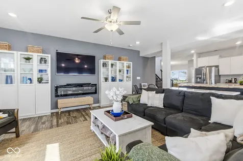 1225 S Aberdeen Drive Franklin IN 46131
