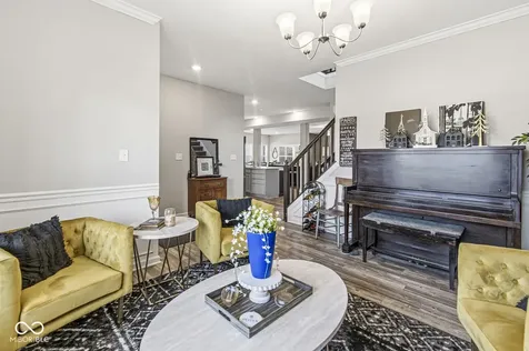 1225 S Aberdeen Drive Franklin IN 46131