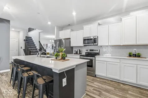 1225 S Aberdeen Drive Franklin IN 46131
