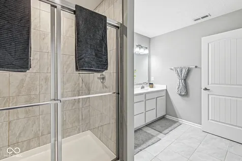 1225 S Aberdeen Drive Franklin IN 46131