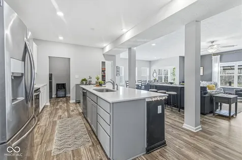 1225 S Aberdeen Drive Franklin IN 46131