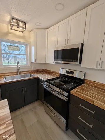 2183 S Fairview Drive Shelbyville IN 46176