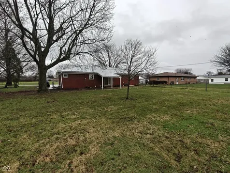 2183 S Fairview Drive Shelbyville IN 46176