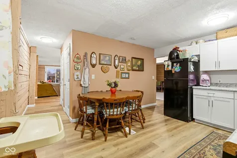 7591-7593 N Old S R 67 Mooresville IN 46158