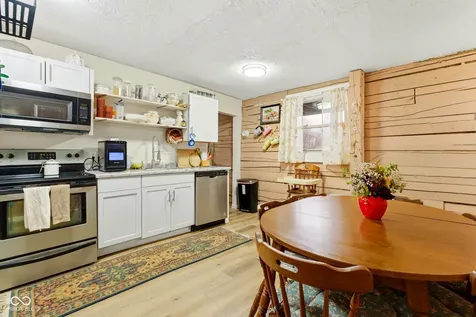 7591-7593 N Old S R 67 Mooresville IN 46158