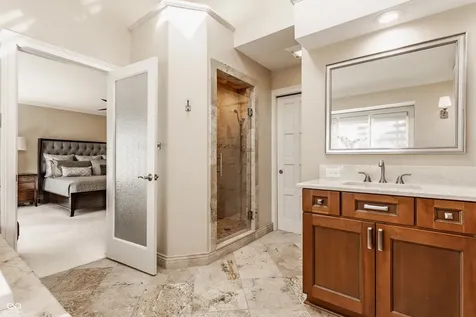 8613 Seaward Lane Indianapolis IN 46256