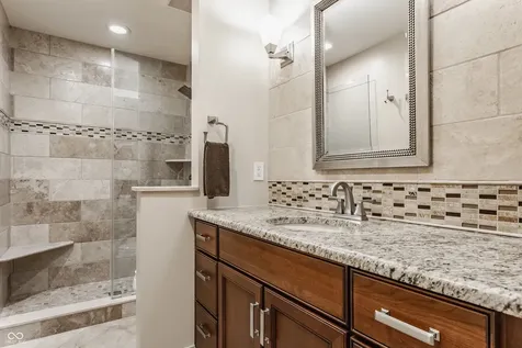 8613 Seaward Lane Indianapolis IN 46256