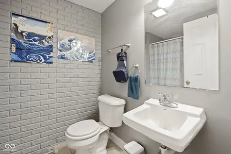 2020 Ruckle Street Indianapolis IN 46202