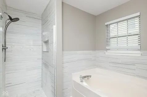 10211 Gate Drive Indianapolis IN 46239