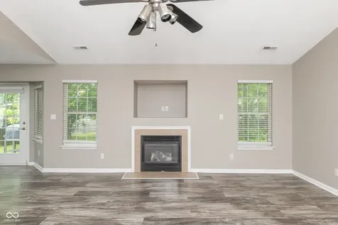 10211 Gate Drive Indianapolis IN 46239
