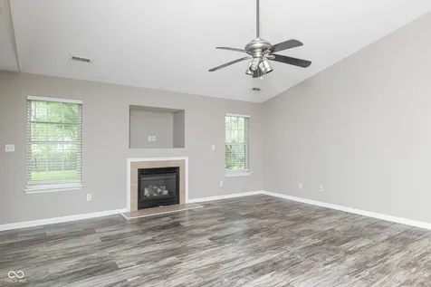 10211 Gate Drive Indianapolis IN 46239