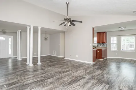 10211 Gate Drive Indianapolis IN 46239
