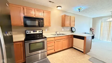 939 Prestwick Place Indianapolis IN 46214