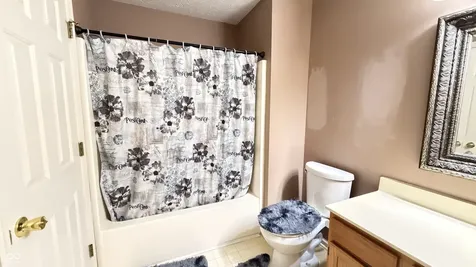939 Prestwick Place Indianapolis IN 46214