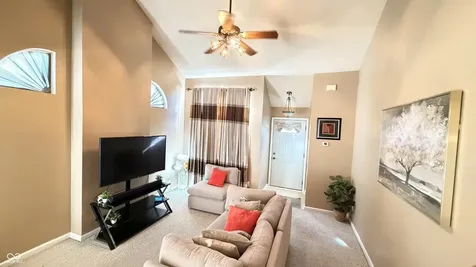 939 Prestwick Place Indianapolis IN 46214