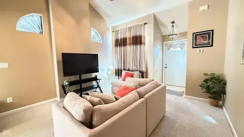 939 Prestwick Place Indianapolis IN 46214