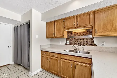 4775 Stansbury Lane Indianapolis IN 46254