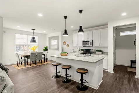 15469 Eastpark Circle W Fishers IN 46037